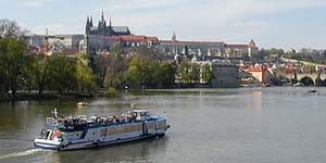Tagesfahrt nach Prag mit Schifffahrt auf der Moldau